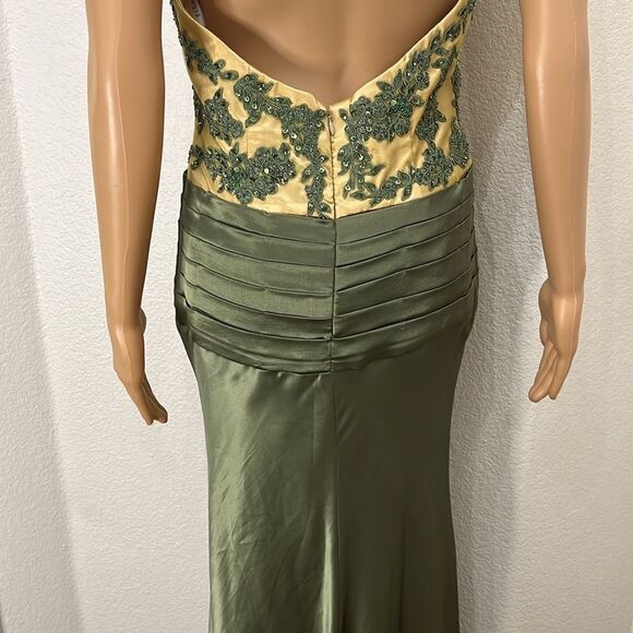 F.I.E.S.T.A FASHION Dress Sz Medium Formal Floral Embroided Beaded Sequin Gown - Picture 11 of 17